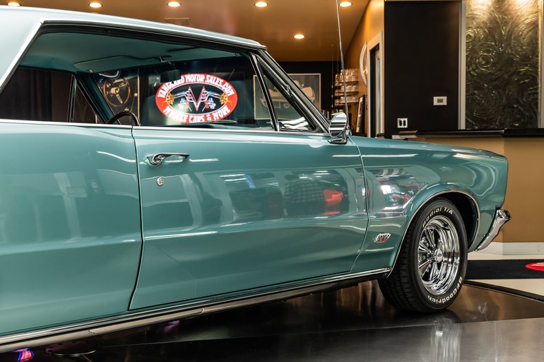 1965 Pontiac GTO 44