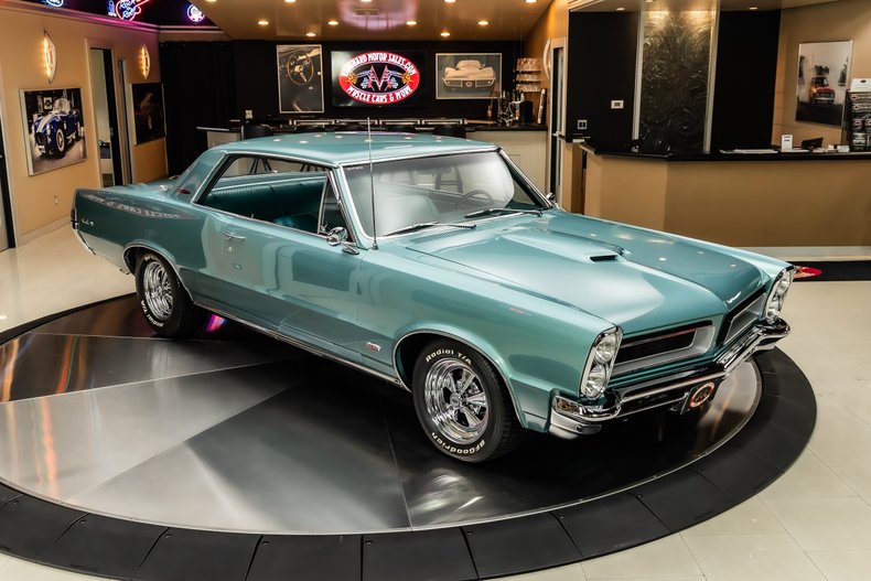 1965 Pontiac GTO 11