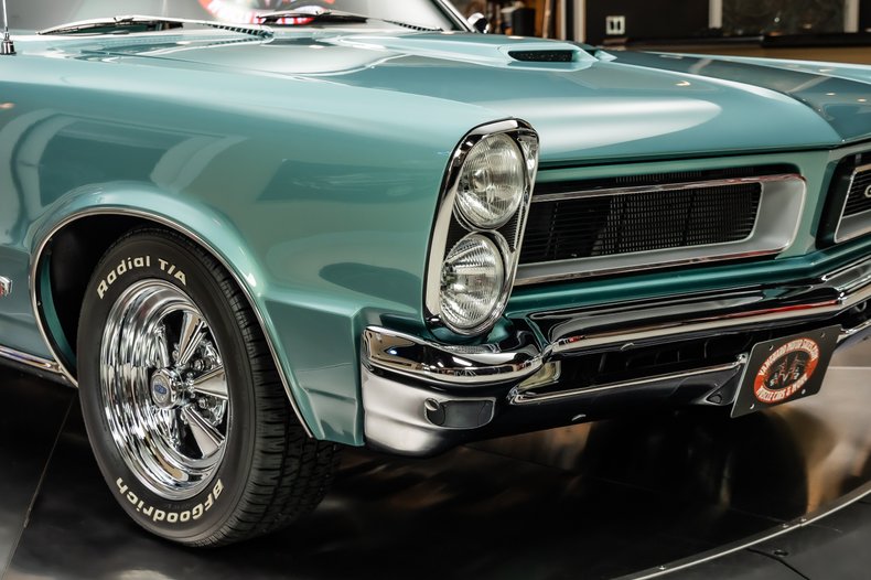 1965 Pontiac GTO 22