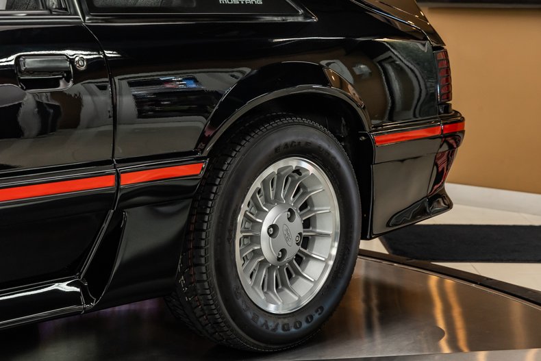1987 Ford Mustang 33