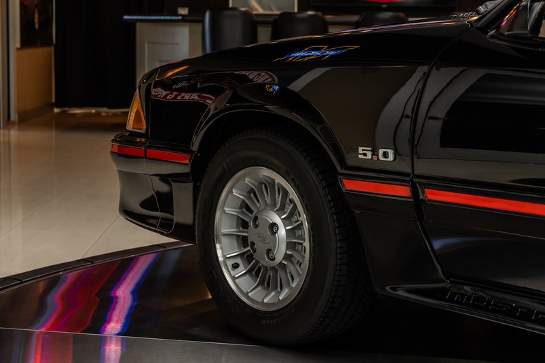 1987 Ford Mustang 38