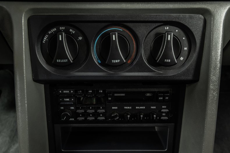 1987 Ford Mustang 68