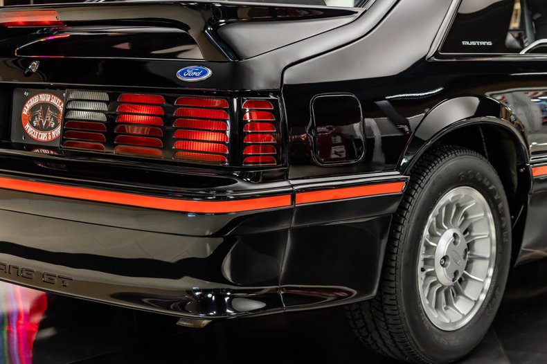 1987 Ford Mustang 44