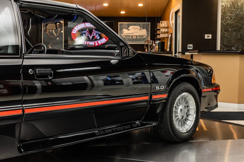 1987 Ford Mustang 45