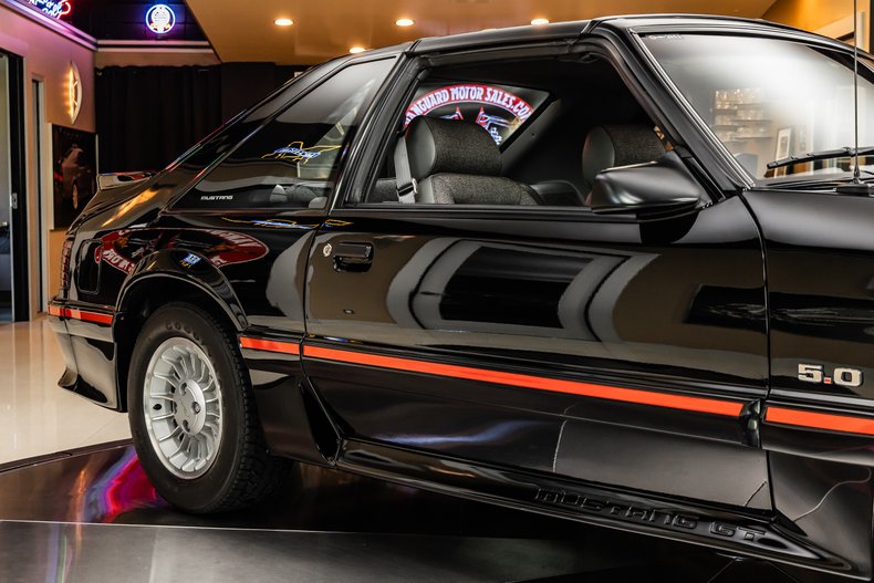 1987 Ford Mustang 24
