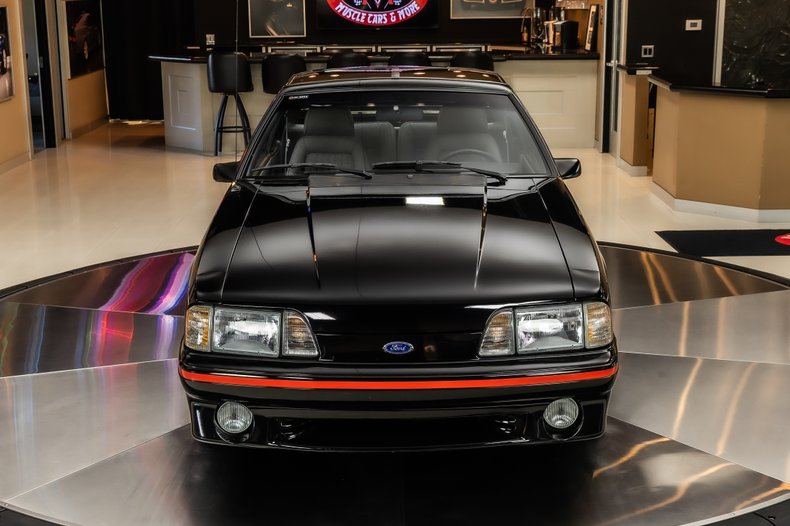 1987 Ford Mustang 10