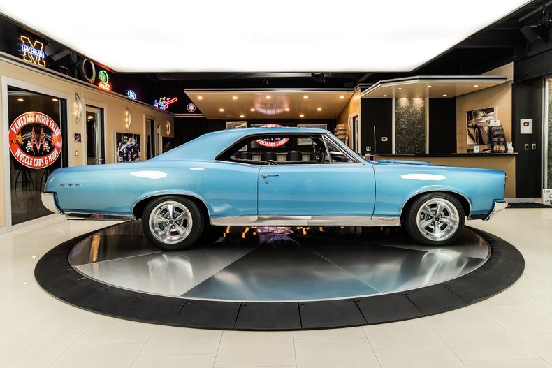 1967 Pontiac GTO 12