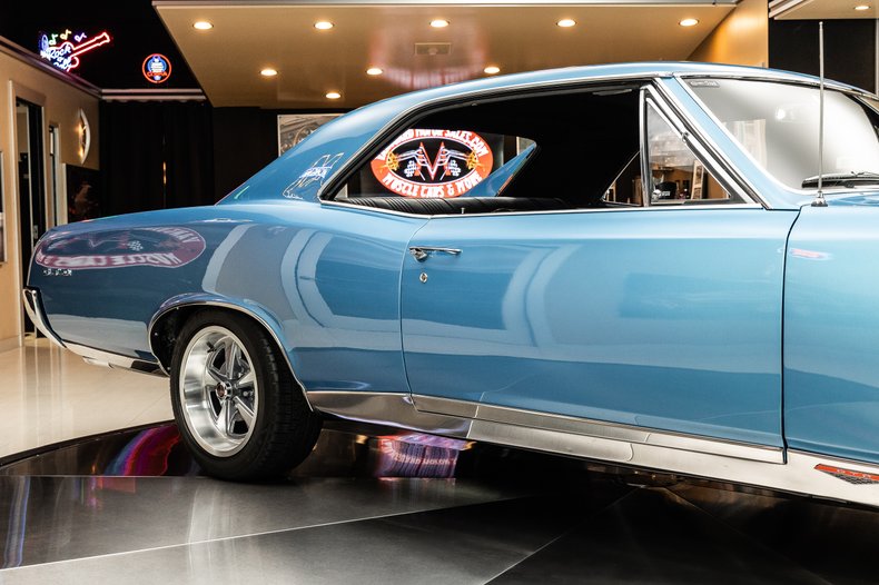1967 Pontiac GTO 23