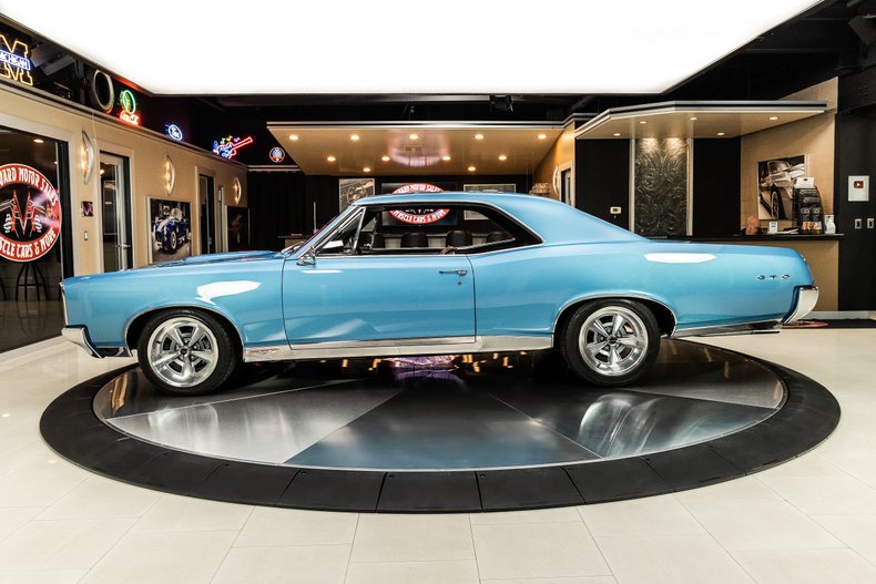 1967 Pontiac GTO 19