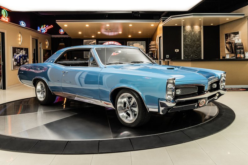 1967 Pontiac GTO 10