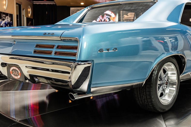 1967 Pontiac GTO 43