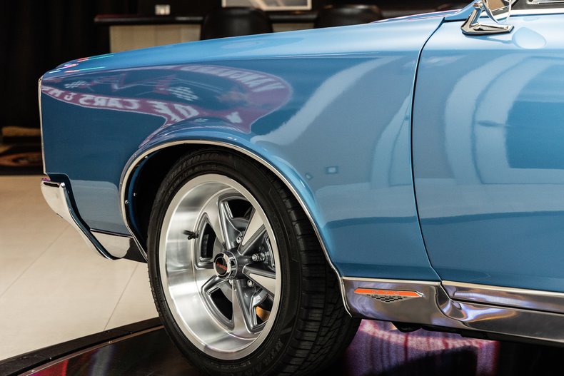 1967 Pontiac GTO 37