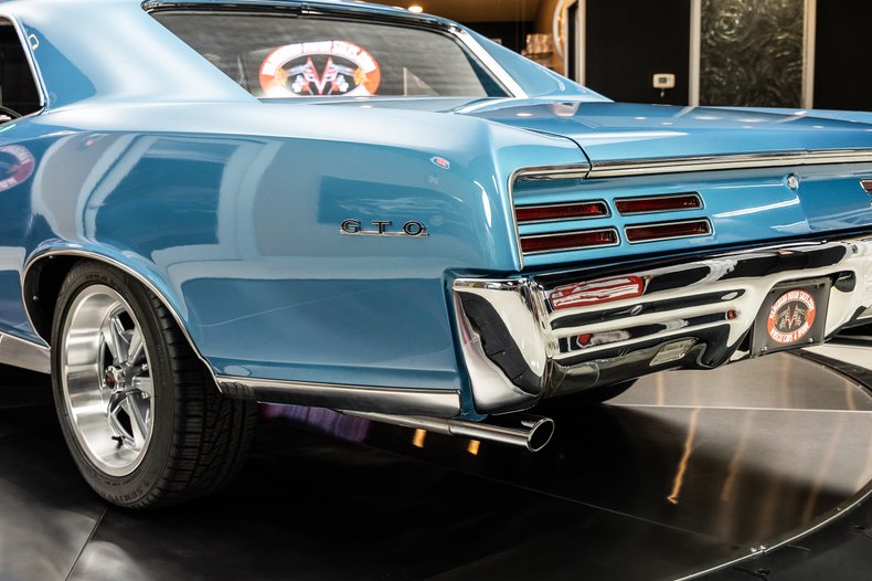 1967 Pontiac GTO 35