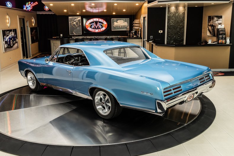 1967 Pontiac GTO 18
