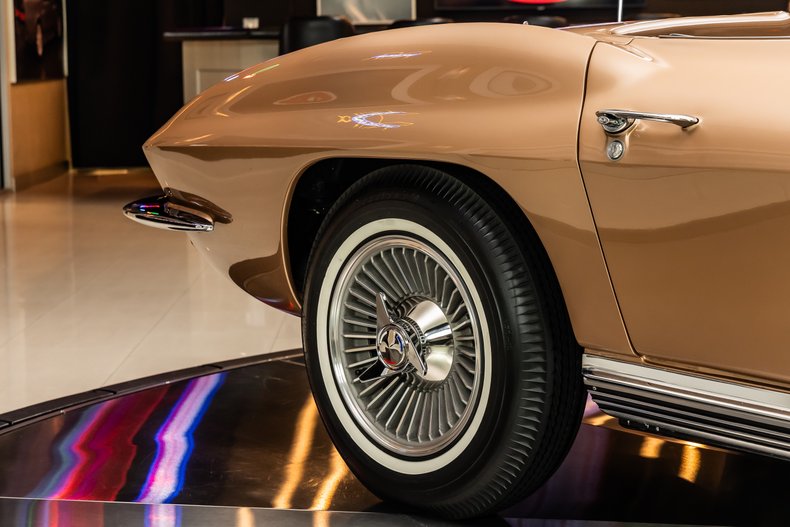 1964 Chevrolet Corvette 26
