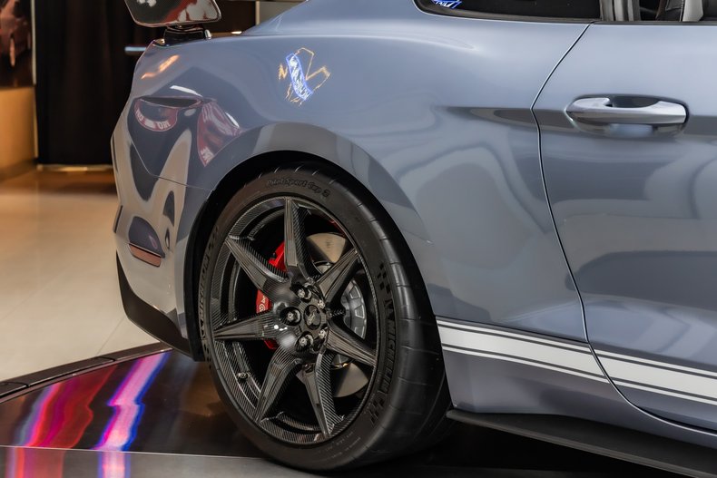 2022 Ford Mustang 23