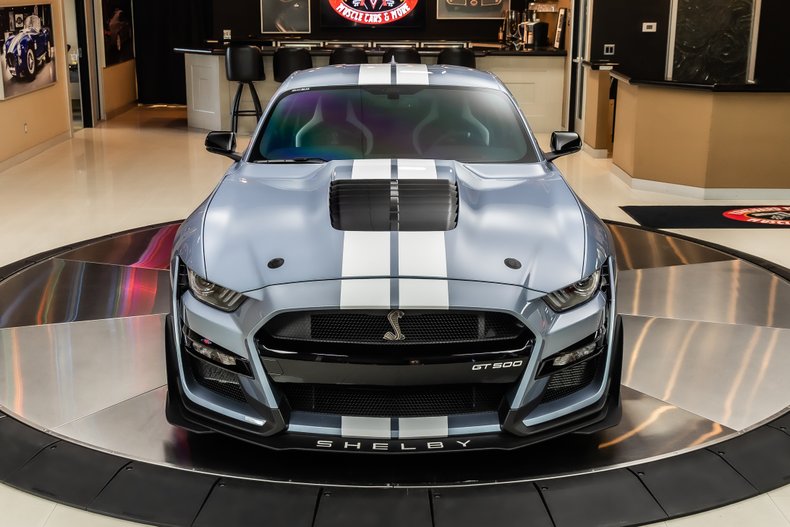 2022 Ford Mustang 8