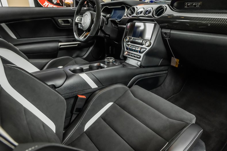 2022 Ford Mustang 70