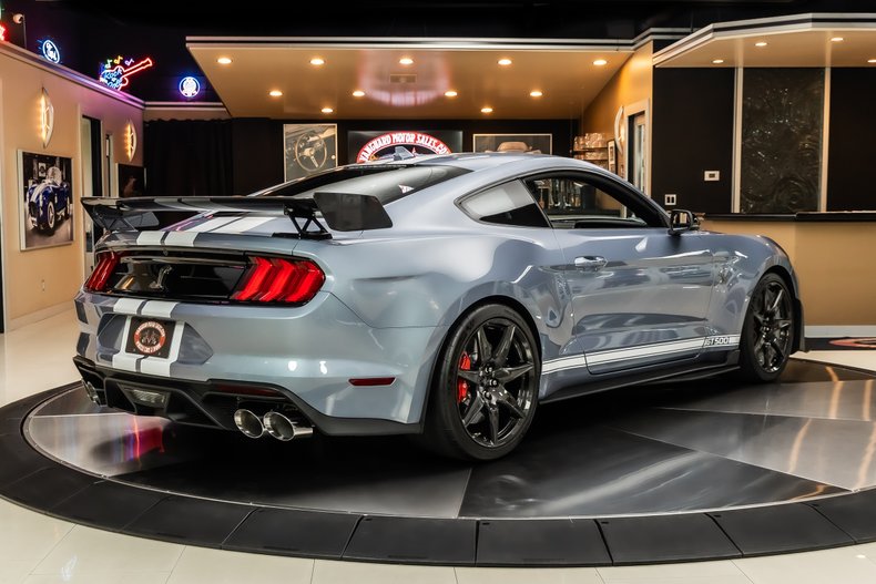 2022 Ford Mustang 12