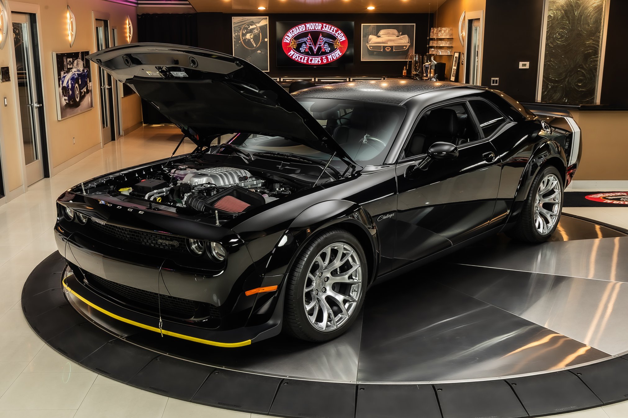 2023 Dodge Challenger SRT - Photo 6