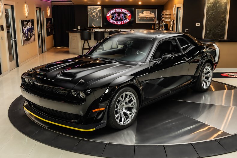 2023 Dodge Challenger 4