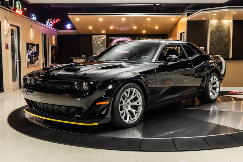 2023 Dodge Challenger 1