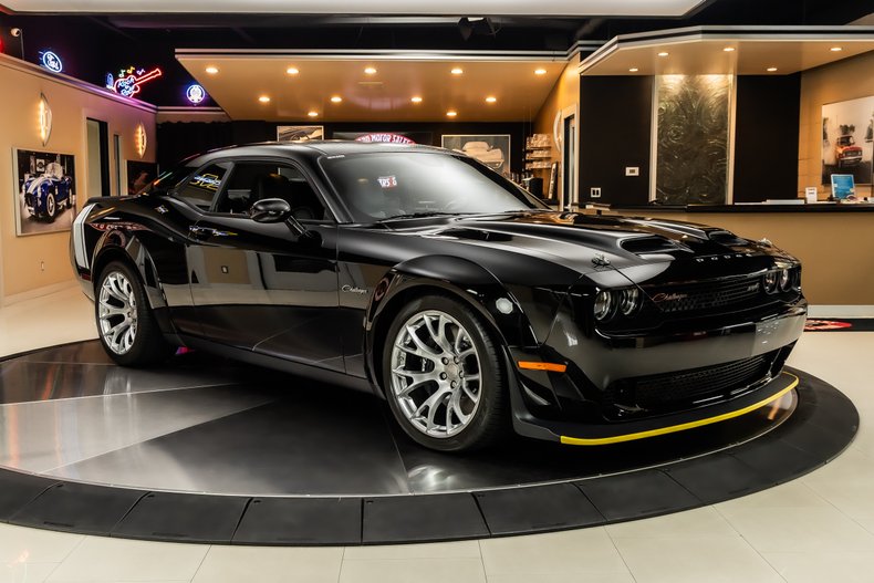 2023 Dodge Challenger 9