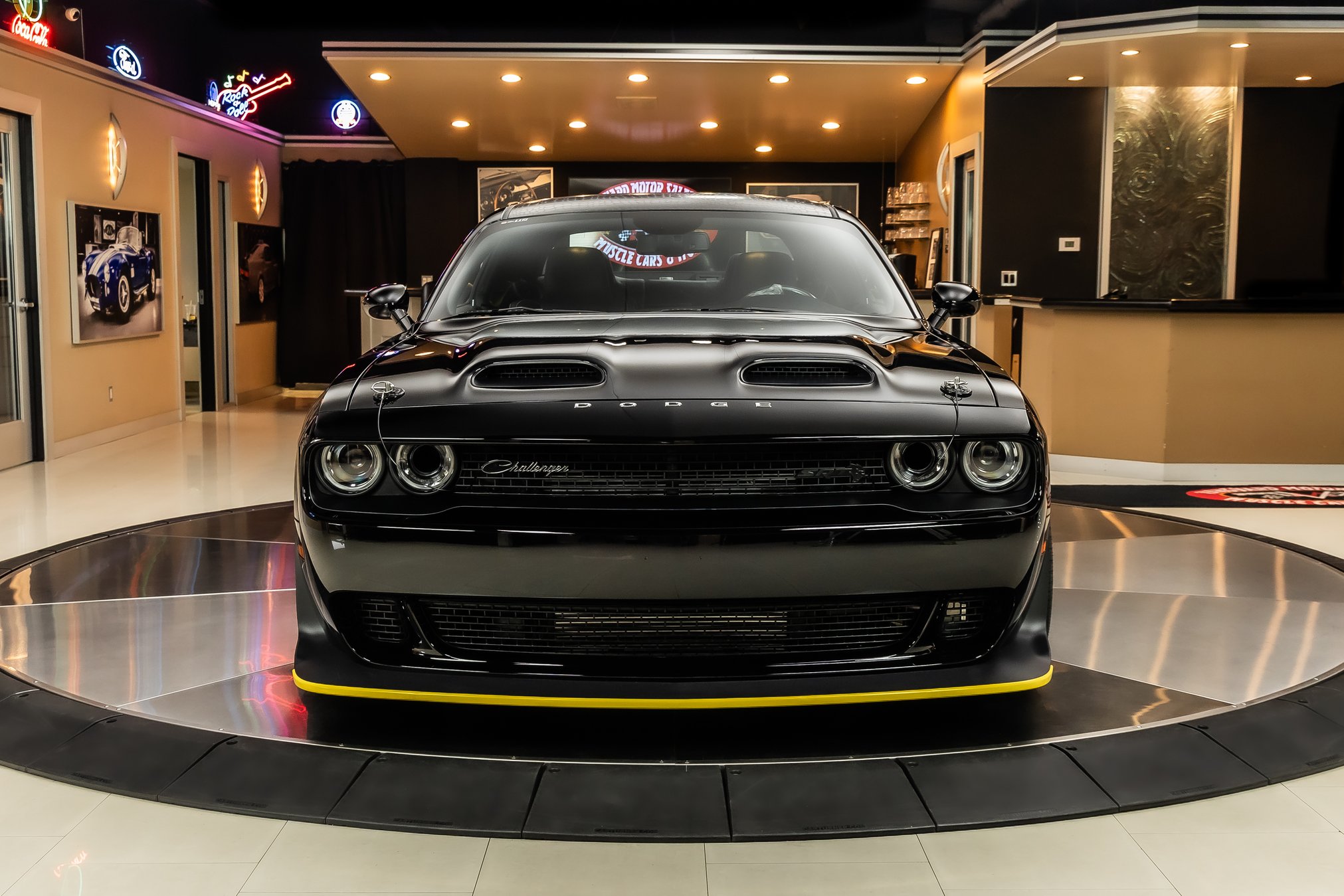 2023 Dodge Challenger SRT - Photo 7