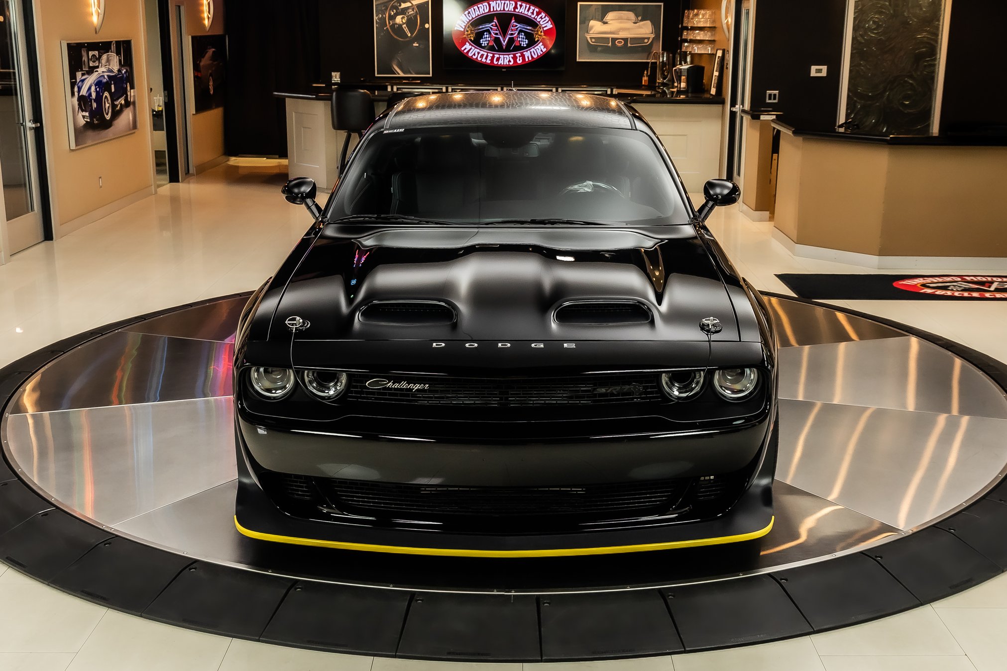 2023 Dodge Challenger SRT - Photo 8