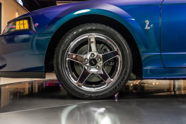 2004 Ford Mustang 6