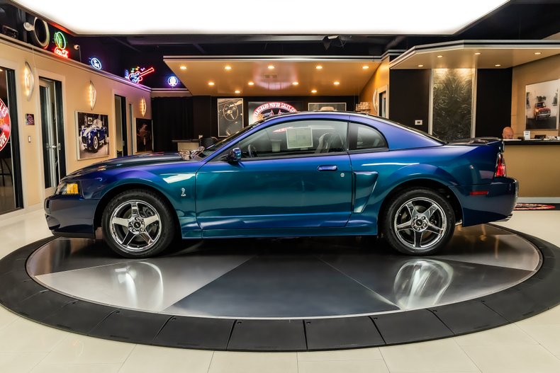 2004 Ford Mustang 18
