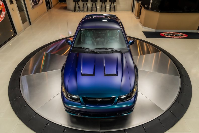 2004 Ford Mustang 12