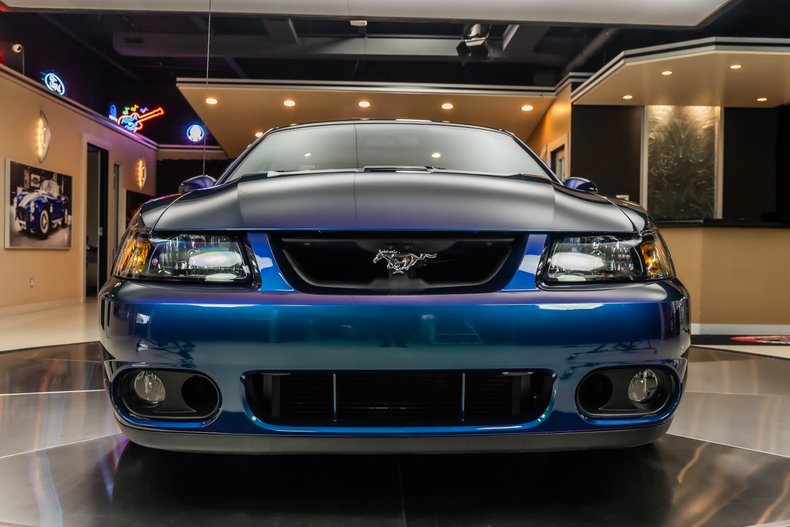 2004 Ford Mustang 8
