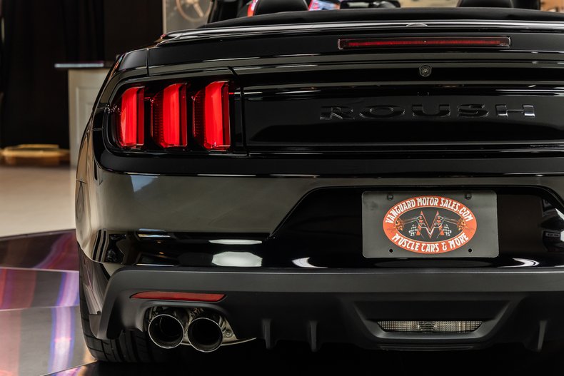 2017 Ford Mustang 34
