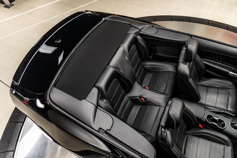 2017 Ford Mustang 25