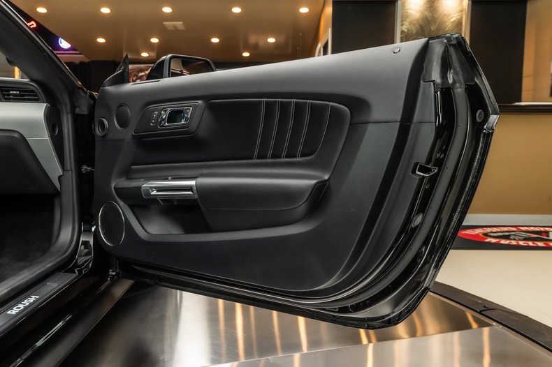 2017 Ford Mustang 76