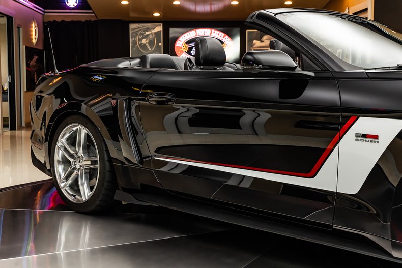 2017 Ford Mustang 23