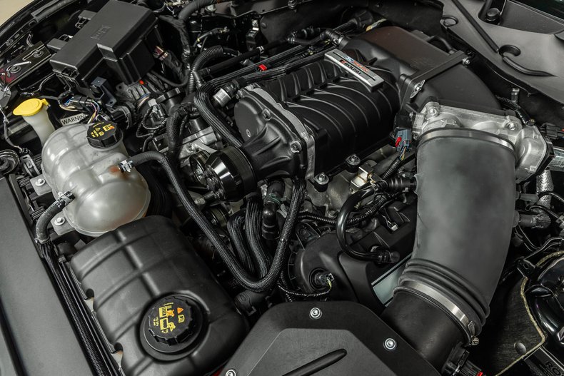 2017 Ford Mustang 104