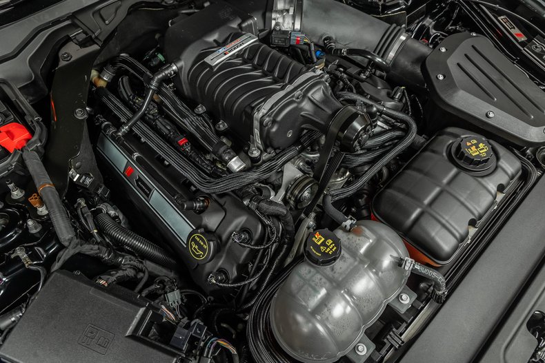 2017 Ford Mustang 102