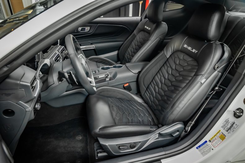 2025 Ford Mustang 57
