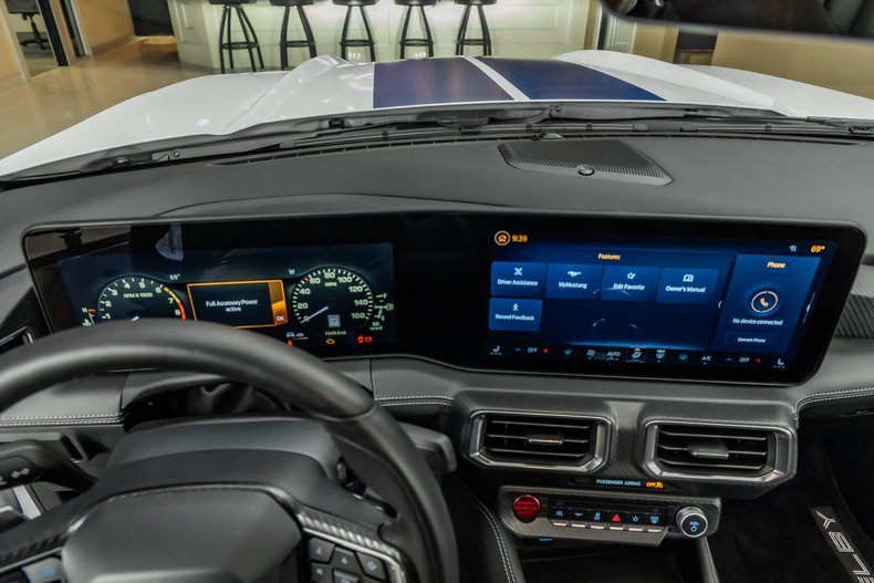 2025 Ford Mustang 63
