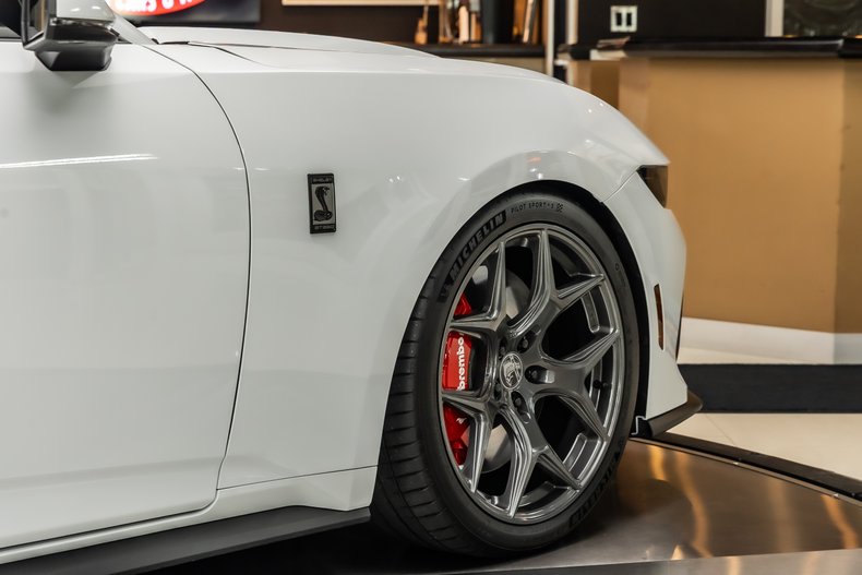 2025 Ford Mustang 43