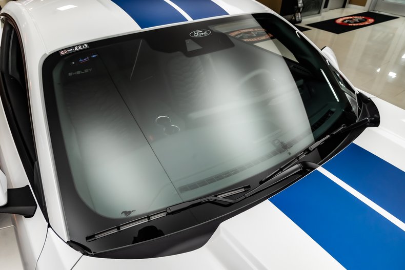 2025 Ford Mustang 24