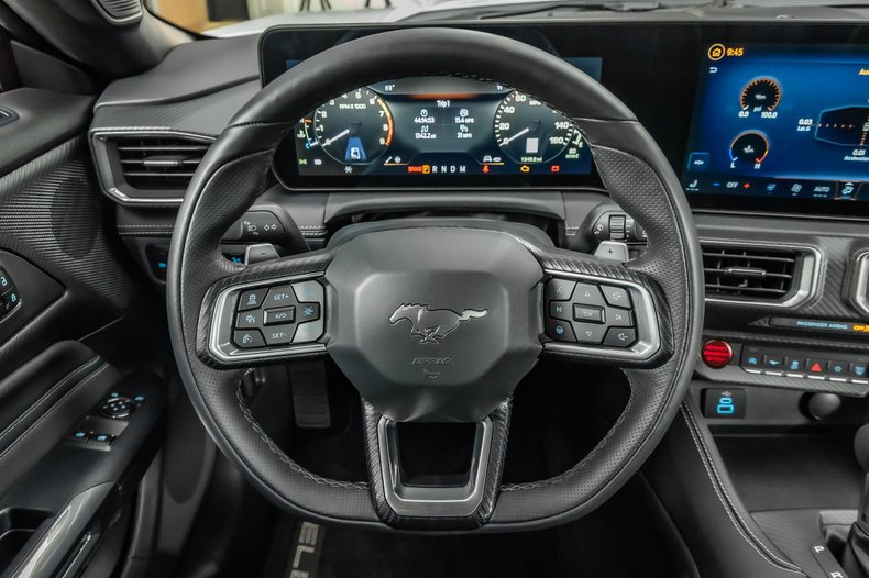 2025 Ford Mustang 62