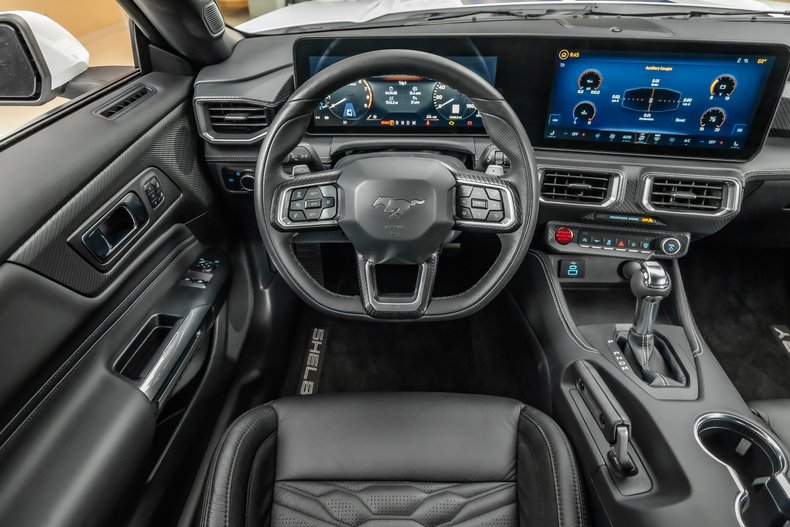 2025 Ford Mustang 61