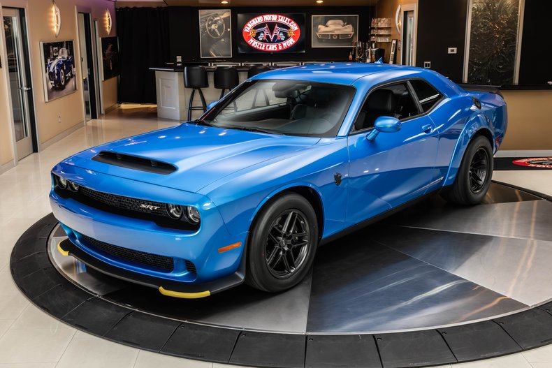 2023 Dodge Challenger 6