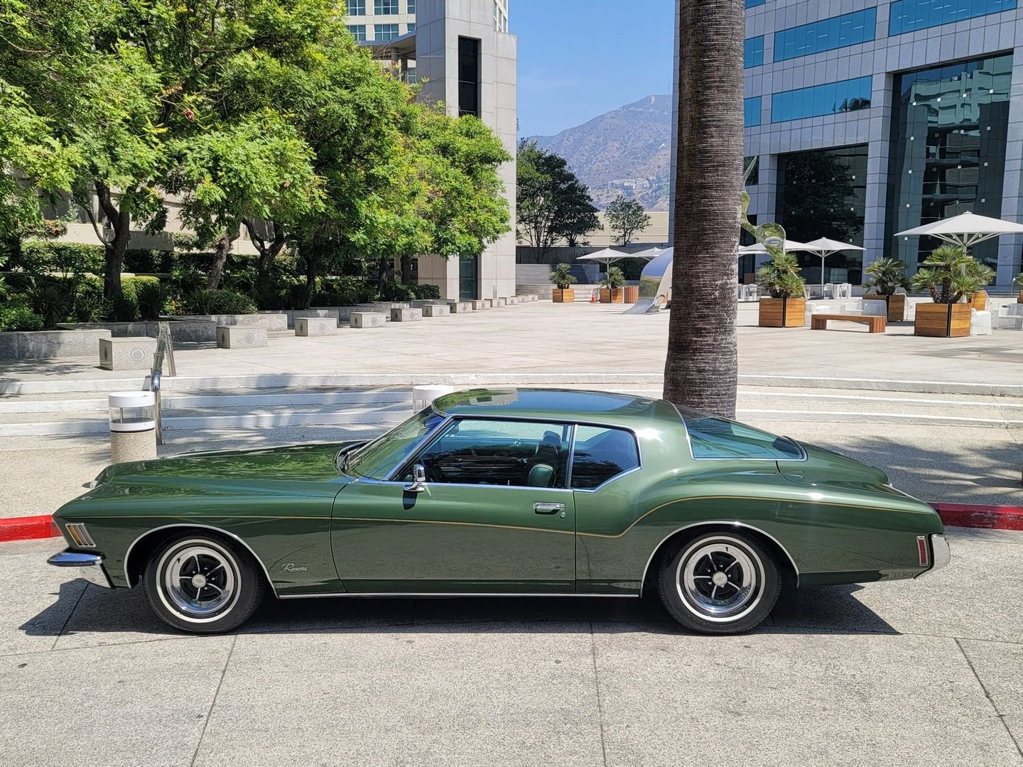 1972 Buick Riviera | Consignify