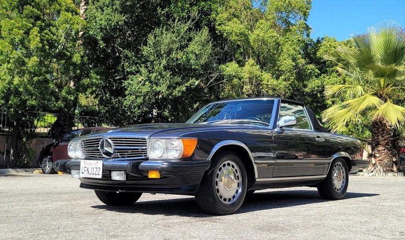 3497 | 1988 Mercedes-Benz 560 SL | Vintage Car Collector