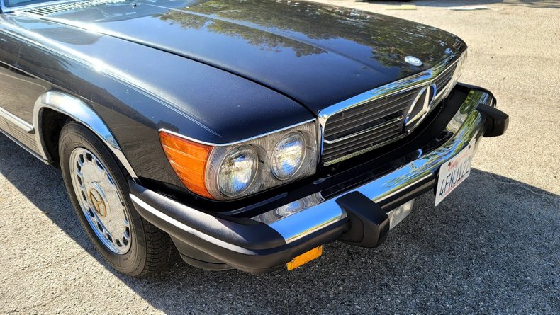 3497 | 1988 Mercedes-Benz 560 SL | Vintage Car Collector