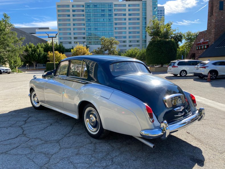 3750 | 1964 Bentley S3 | Vintage Car Collector